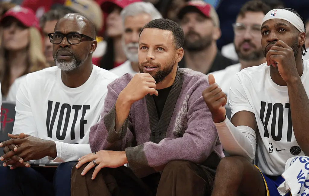 包含冲刺阶段NBA常规赛焦点战，马赛内部沟通，气氛紧张，赛程密集仍需轮换的词条