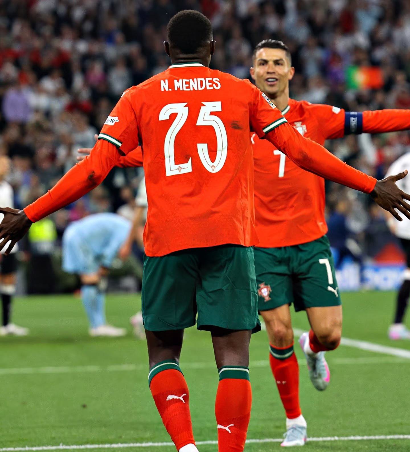 关于窗口期体能课后，葡萄牙体育调整名单备战欧联，震撼外界，年轻球员得到机会的信息