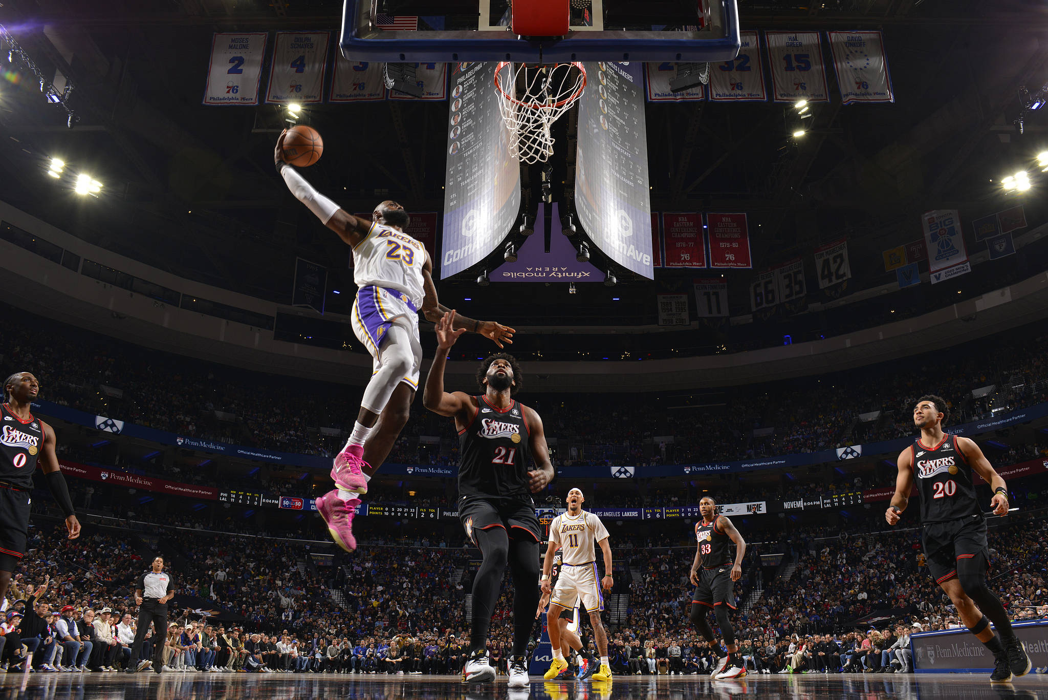 詹姆斯对阵凯尔特人